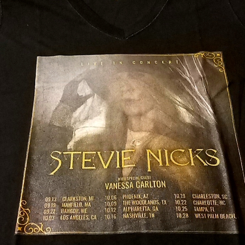 Women's V-neck T-shirt Black Large Stevie Nick's concert shirt 100% cotton New